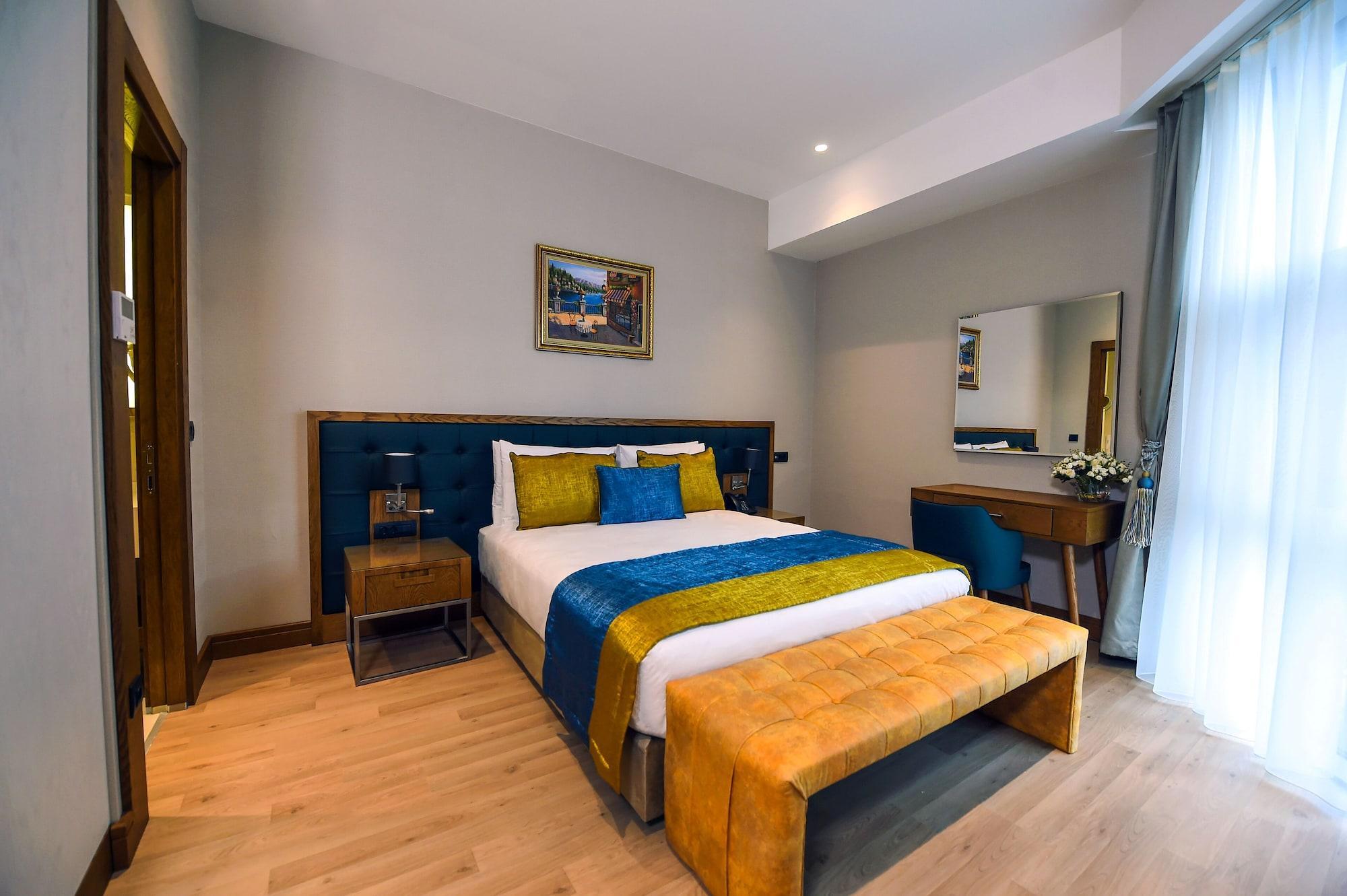 Cher Hotel & Spa Taksim Стамбул Экстерьер фото A bedroom at the hotel